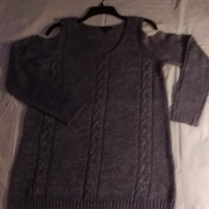 Acrylic Sweater by Gupio